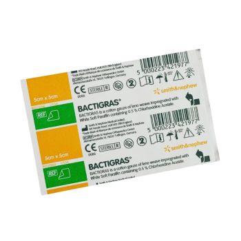 Smith & Nephew 抗菌油性紗布敷料 5cm x 5cm